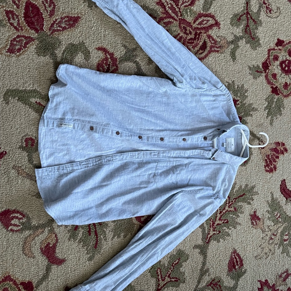 American Eagle Outfitters Light Grey Casual Button Down Shirt
